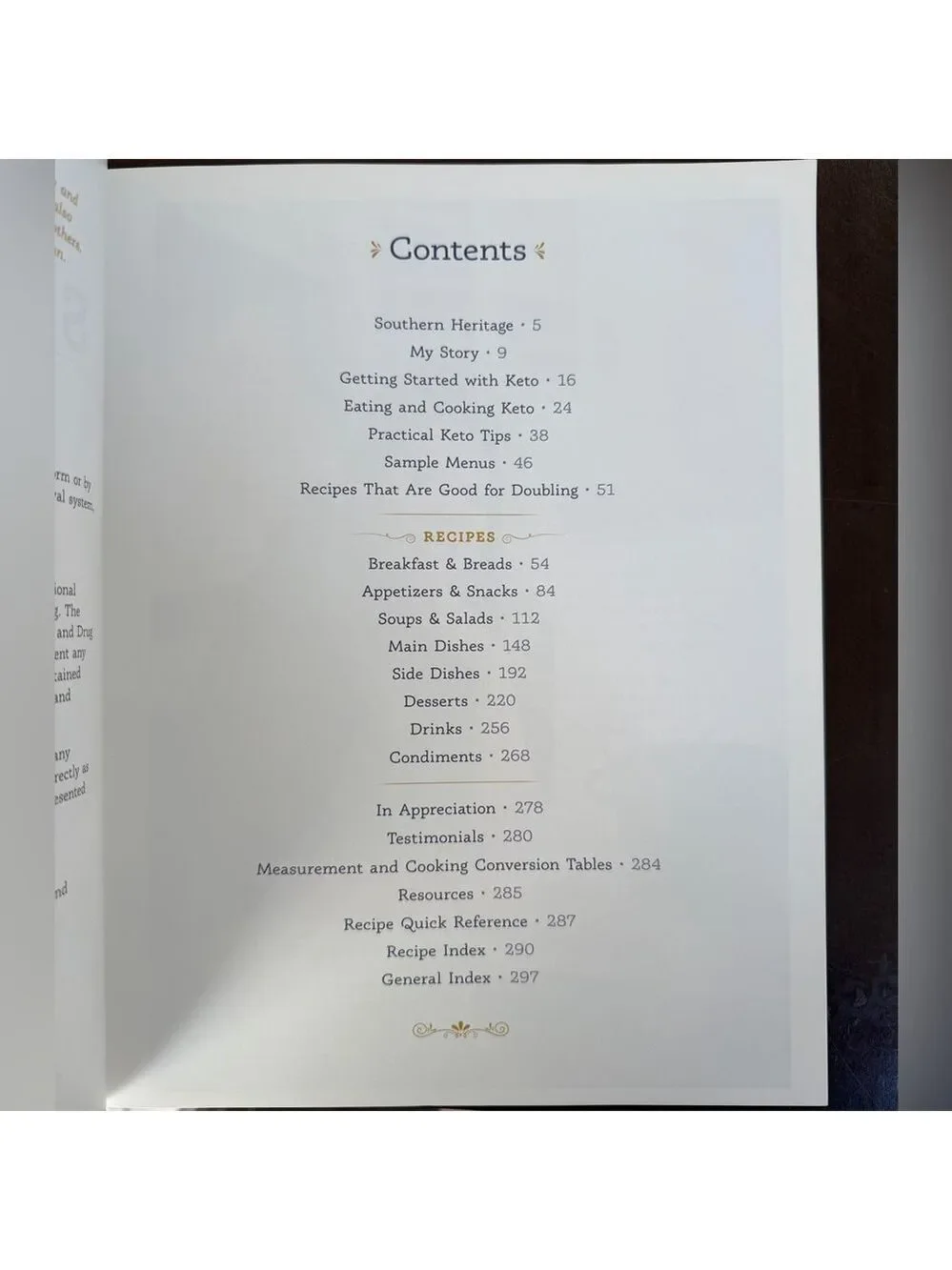 Southern Keto Cookbook by Natasha Newton. Paperback